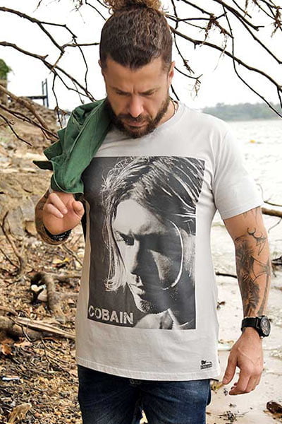 Camiseta Kurt Cobain Masculina Cinza Claro Básica