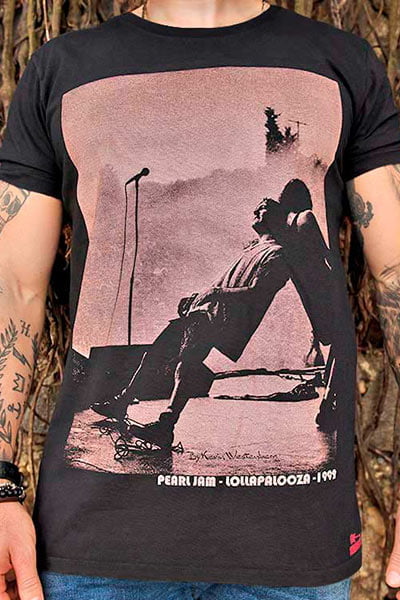 Camiseta Pearl Jam Lollapalooza Masculina Preta Básica